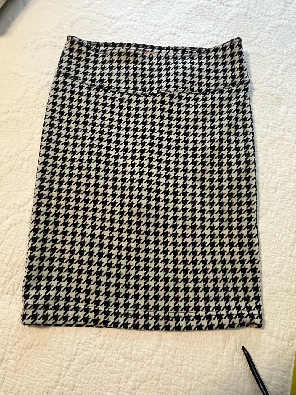 LuLaRoe Black and White Houndstooth Pencil Skirt
